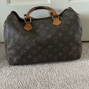 Authentic Louis Vuitton Speedy 30 Monogram Canvas